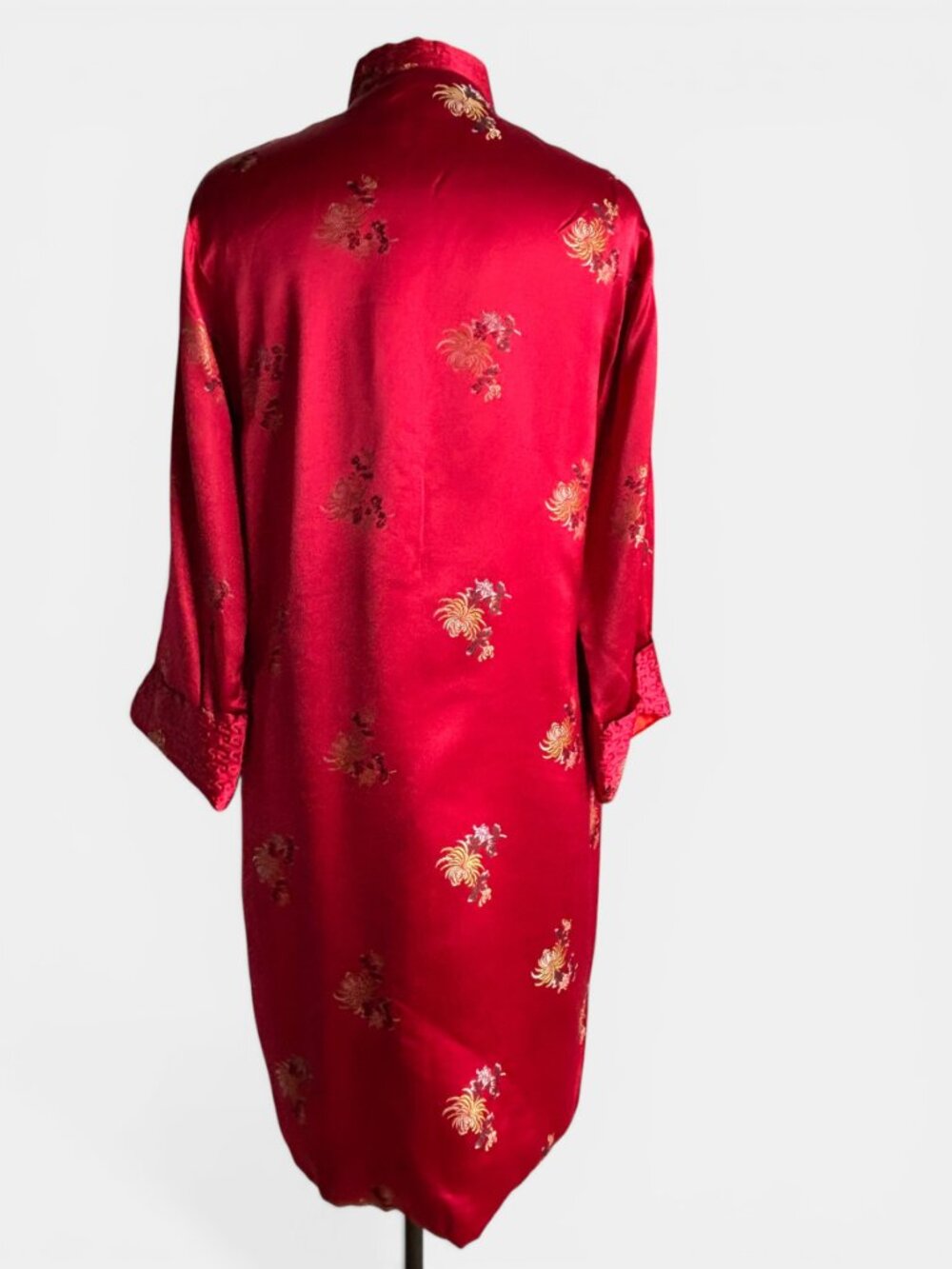 Asian Red Satin Embroidered Robe 40 Bust - Picture 4 of 12